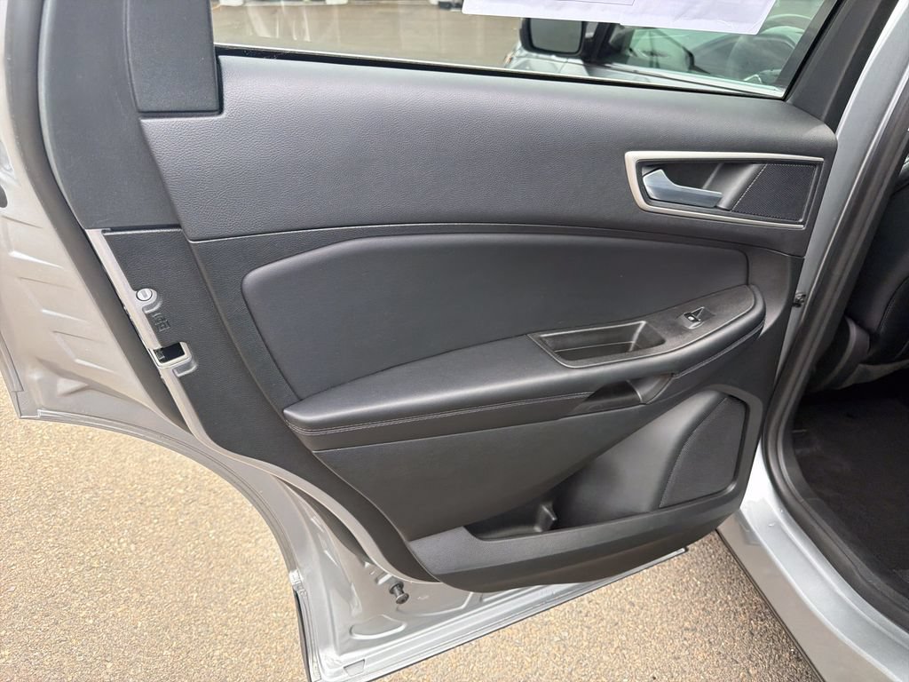 Used 2023 Ford Edge SEL w/ Convenience Package AWD/4WD image 12
