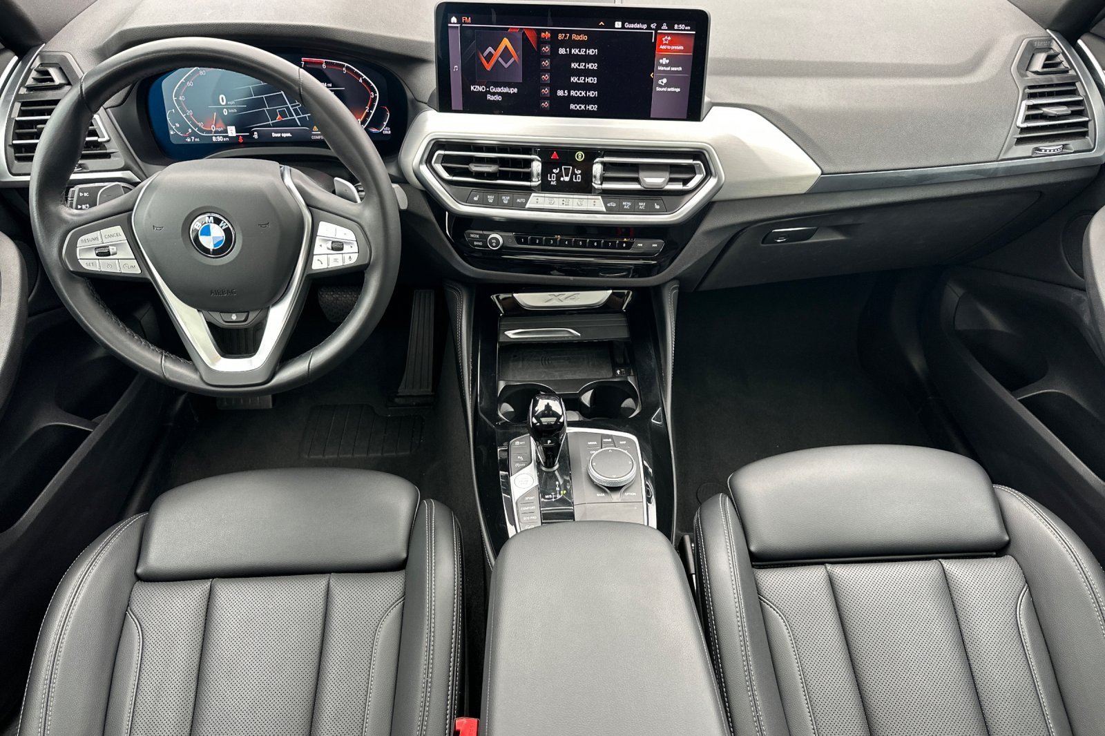 Used 2025 BMW X4 xDrive30i AWD/4WD image 12
