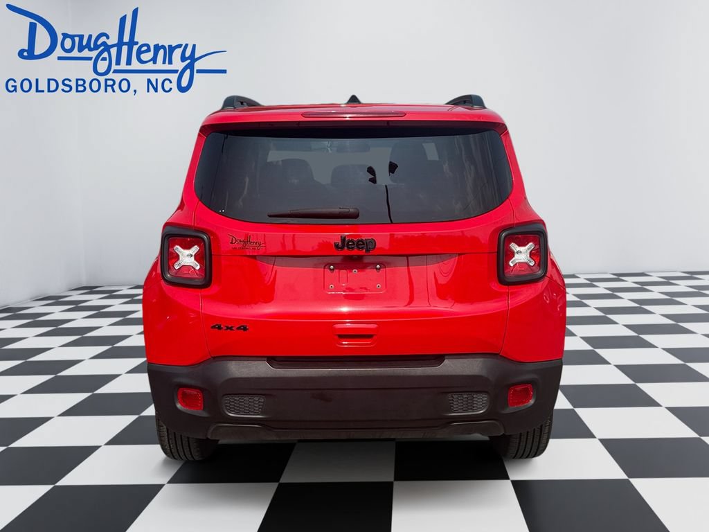 Used 2023 Jeep Renegade Latitude AWD/4WD image 4