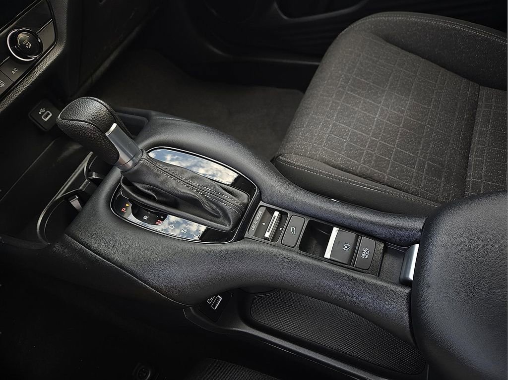 Used 2023 Honda HR-V LX image 21