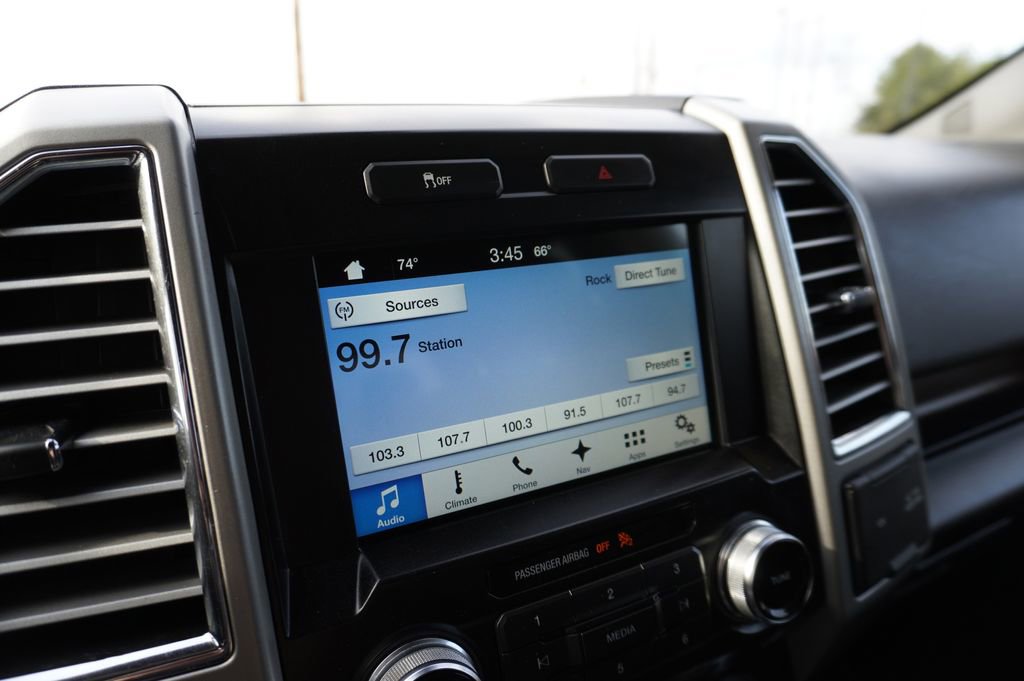 Used 2016 Ford F150 Lariat w/ Equipment Group 502A Luxury image 16