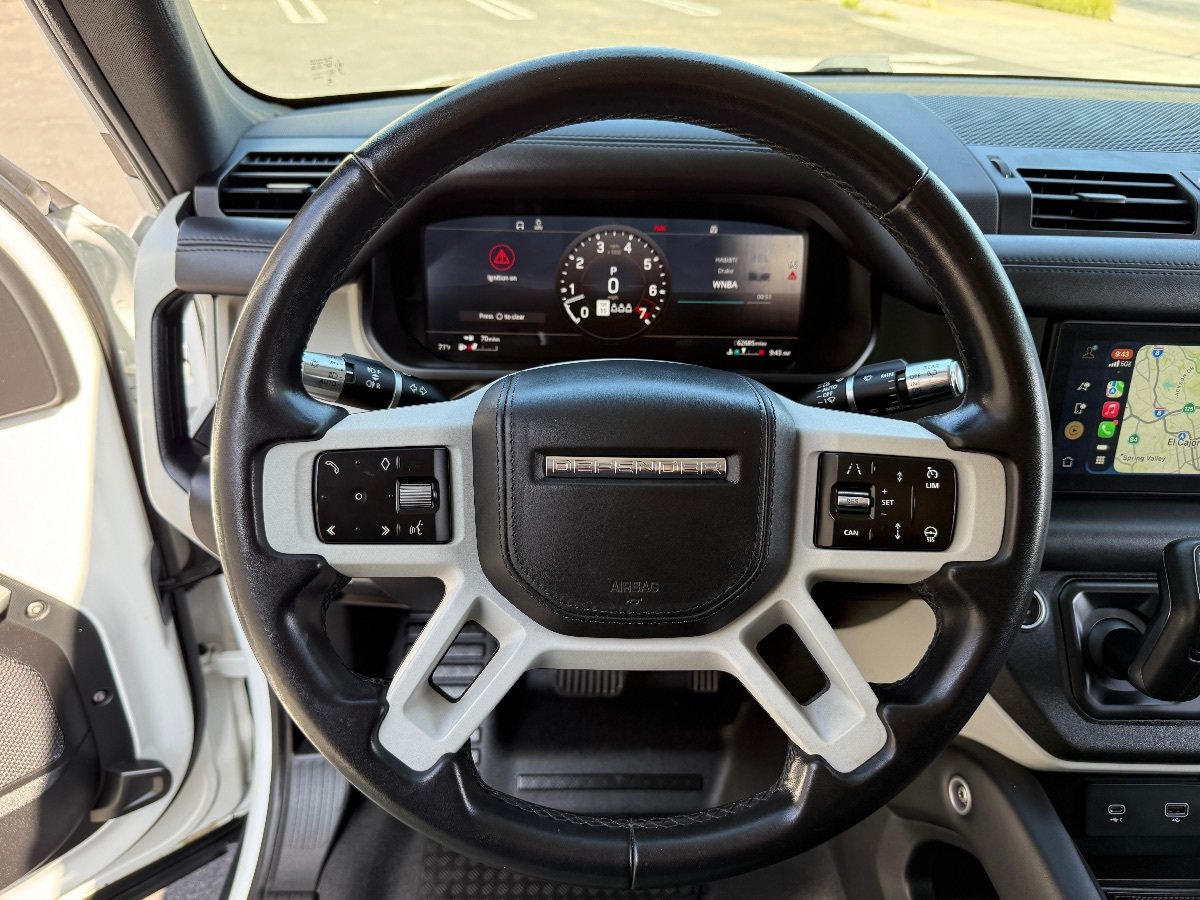 Used 2020 Land Rover Defender 110 HSE AWD/4WD image 21