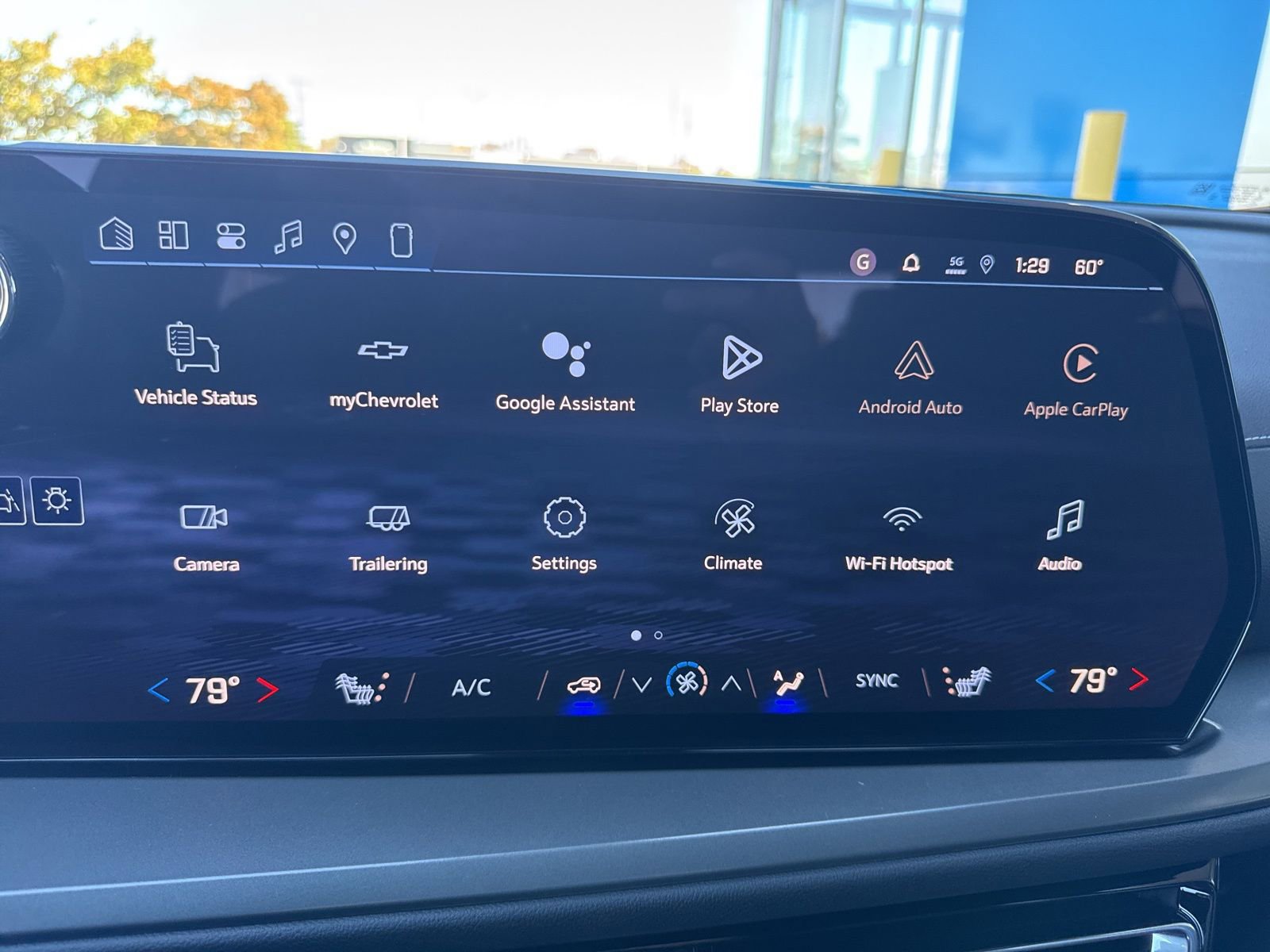 New 2026 Chevrolet Traverse LT w/ LPO, Floor Liner Package FWD image 19
