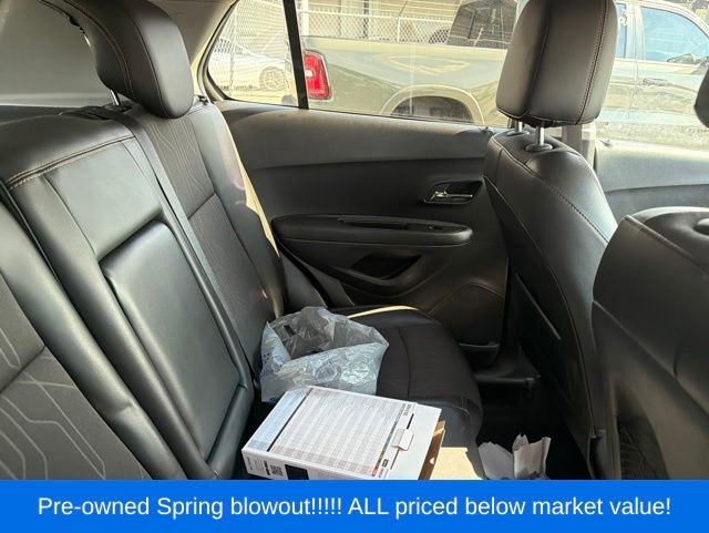 Used 2018 Chevrolet Trax LT w/ LT Convenience Package AWD/4WD image 16