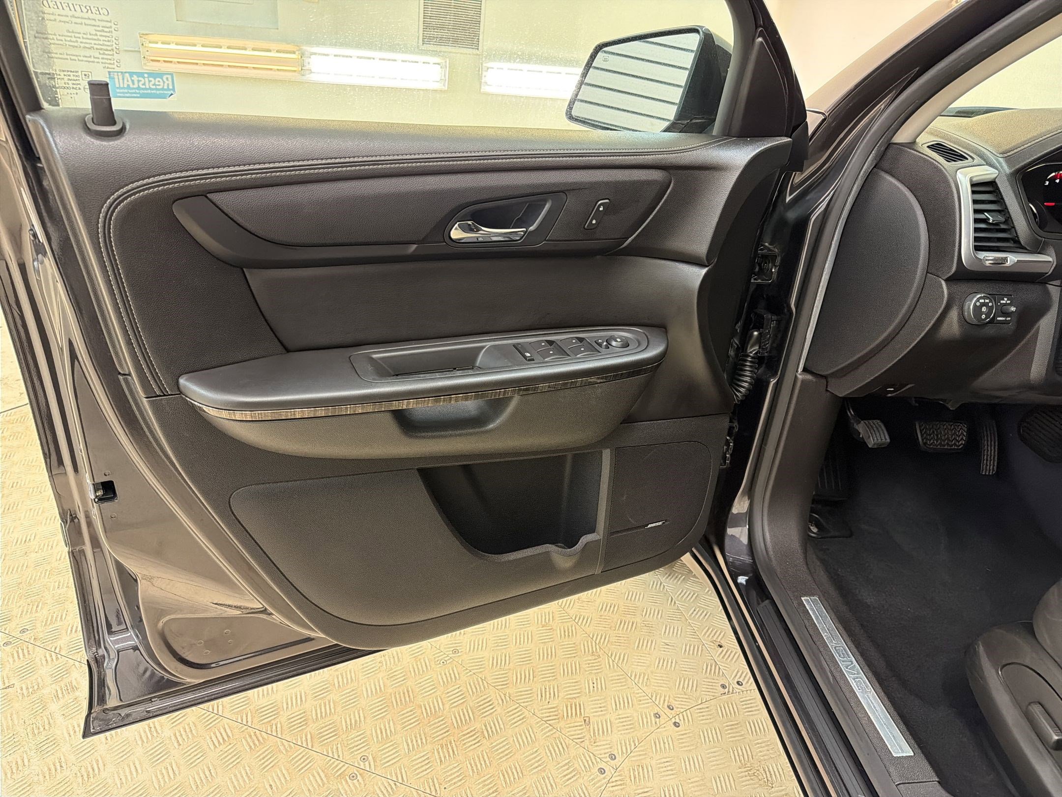 Used 2016 GMC Acadia SLT FWD image 19