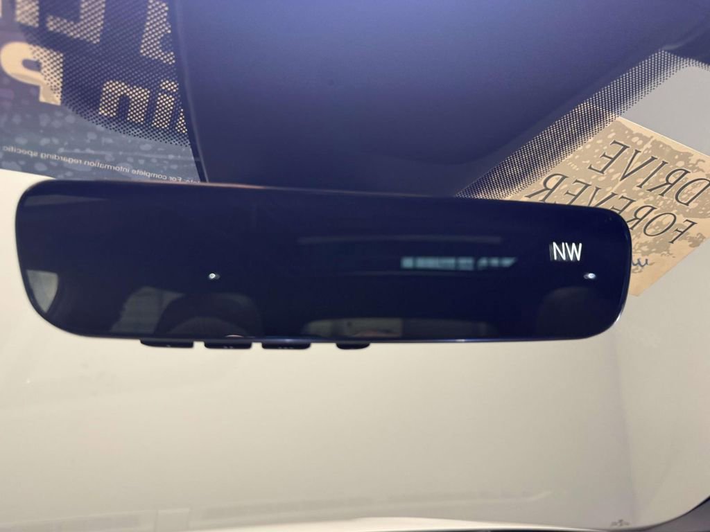 Used 2022 Volkswagen Tiguan SE R-Line image 29