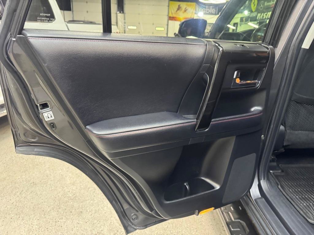 Used 2019 Toyota 4Runner TRD Off-Road AWD/4WD image 14