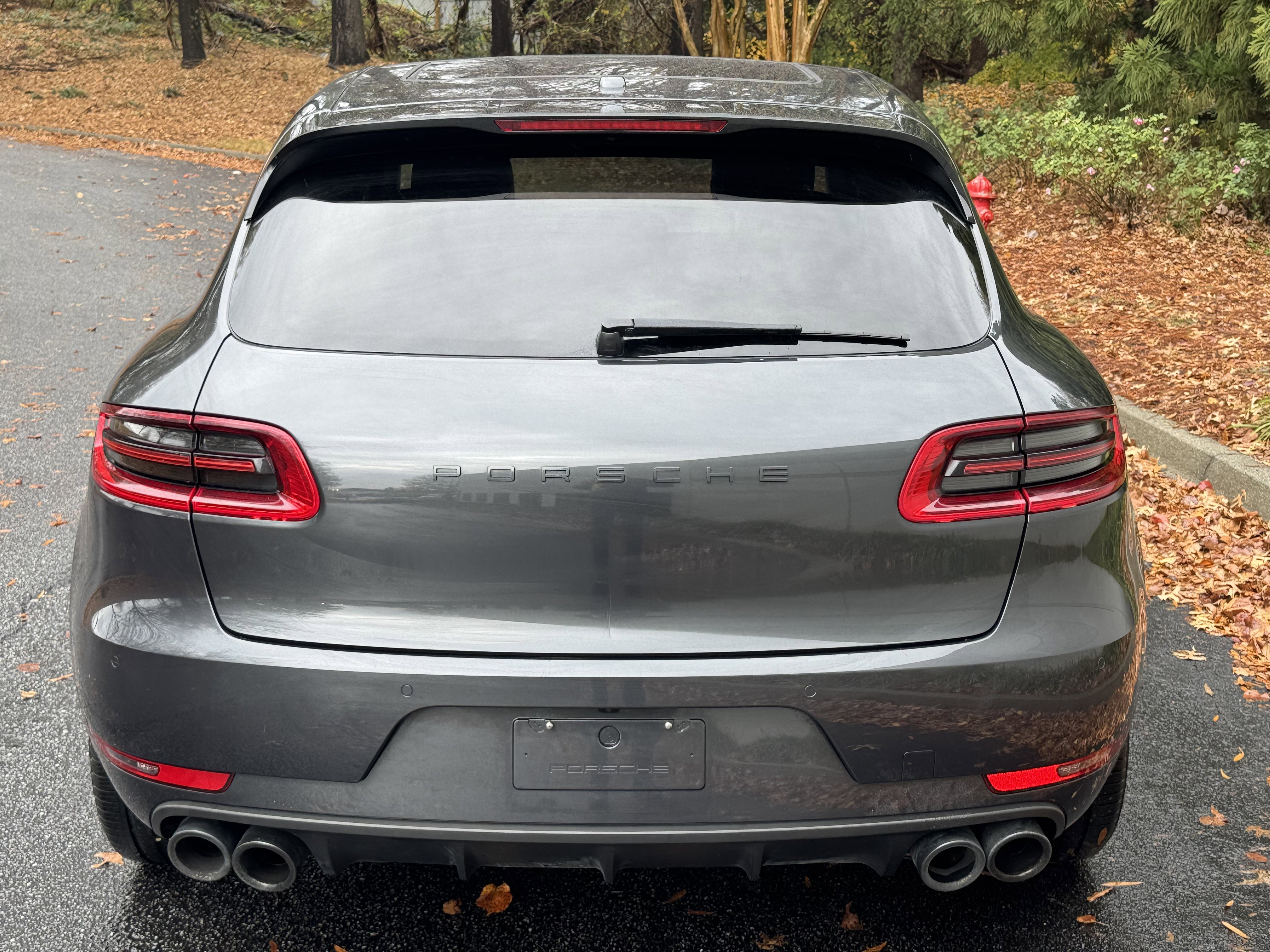 Used 2017 Porsche Macan Turbo image 16