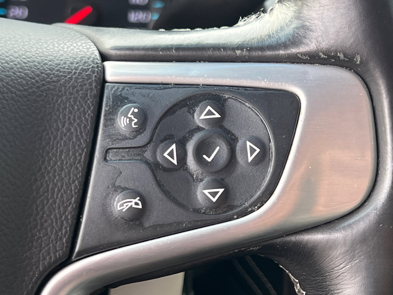 Used 2017 GMC Yukon SLE w/ SLE Value Package image 23