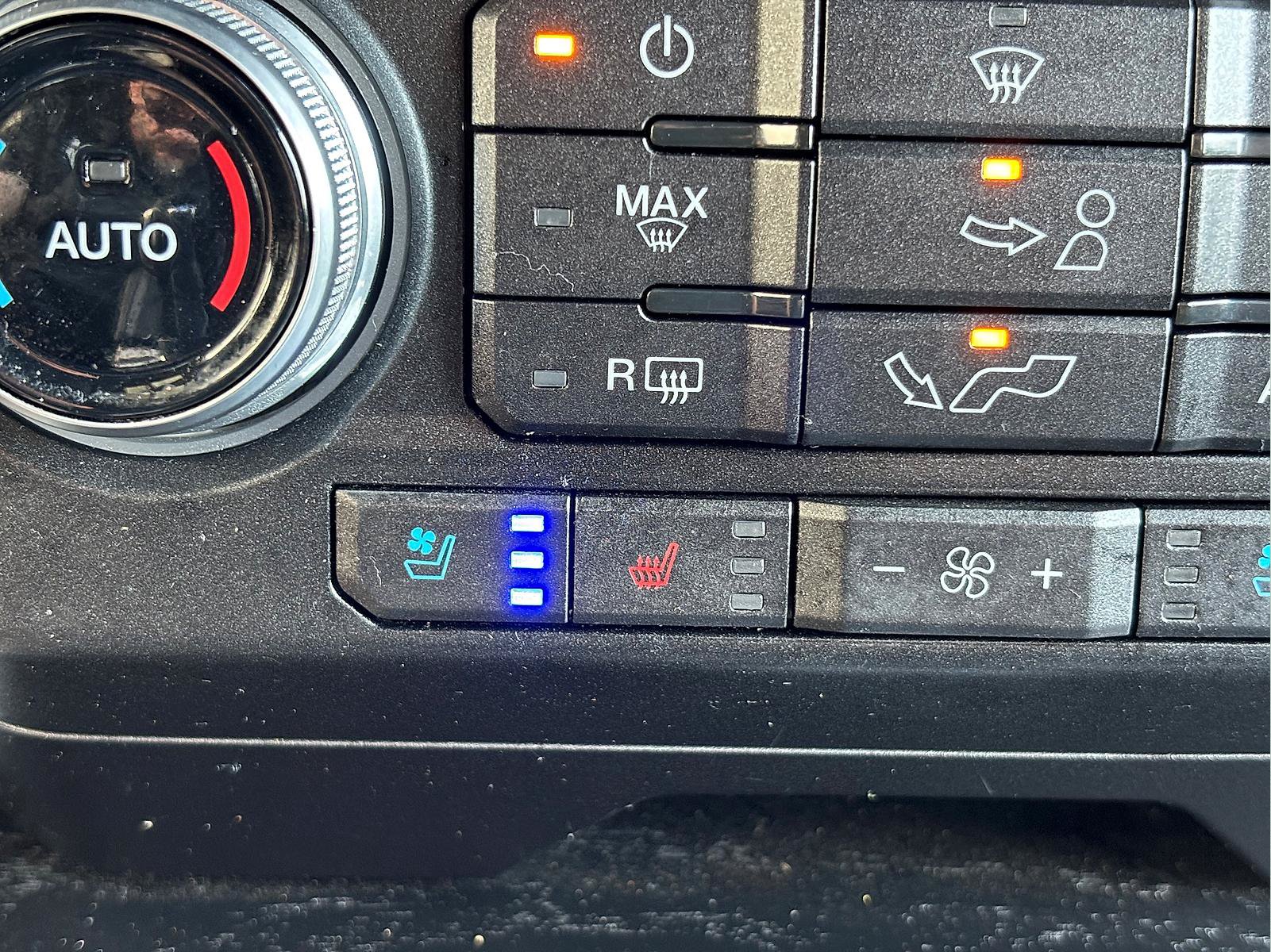 Used 2018 Ford F150 Platinum w/ Equipment Group 701A Luxury AWD/4WD image 27