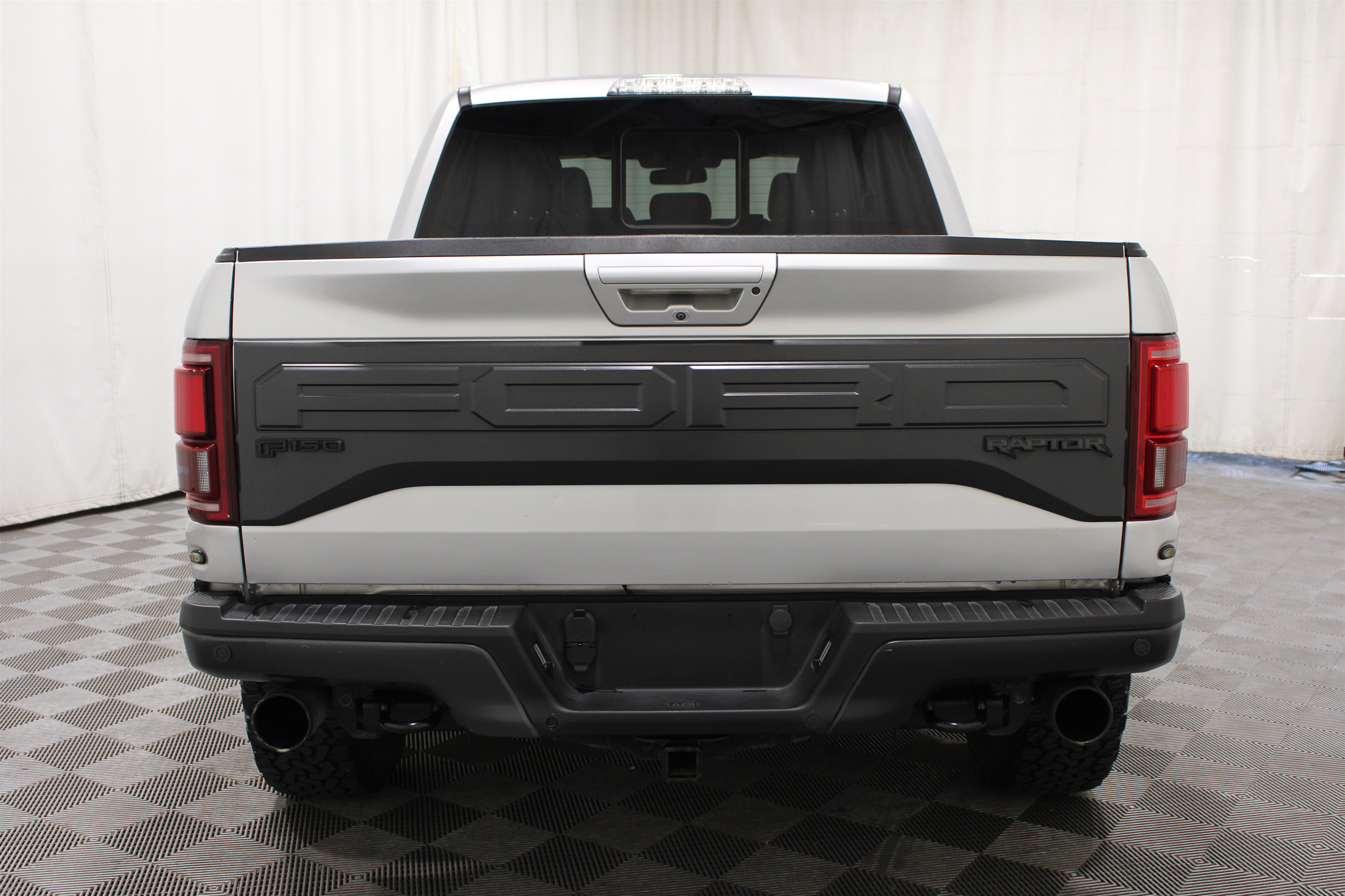 Used 2017 Ford F150 Raptor w/ Equipment Group 802A Luxury AWD/4WD image 32