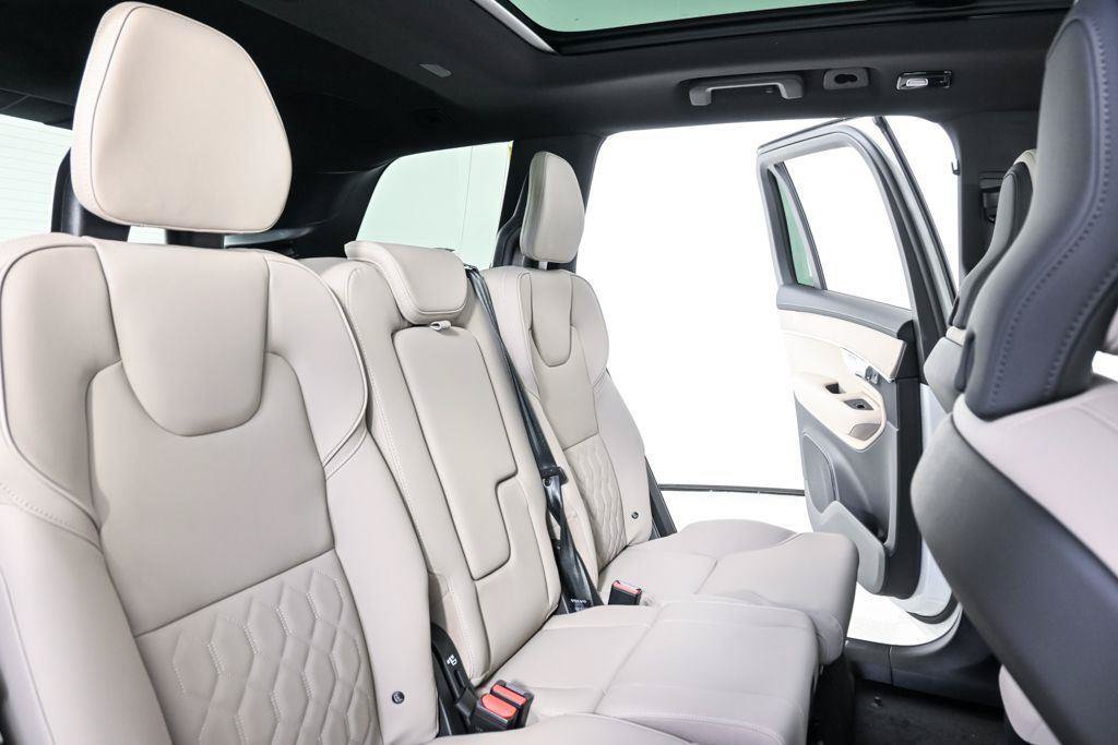 New 2026 Volvo XC90 B6 Plus AWD/4WD image 23