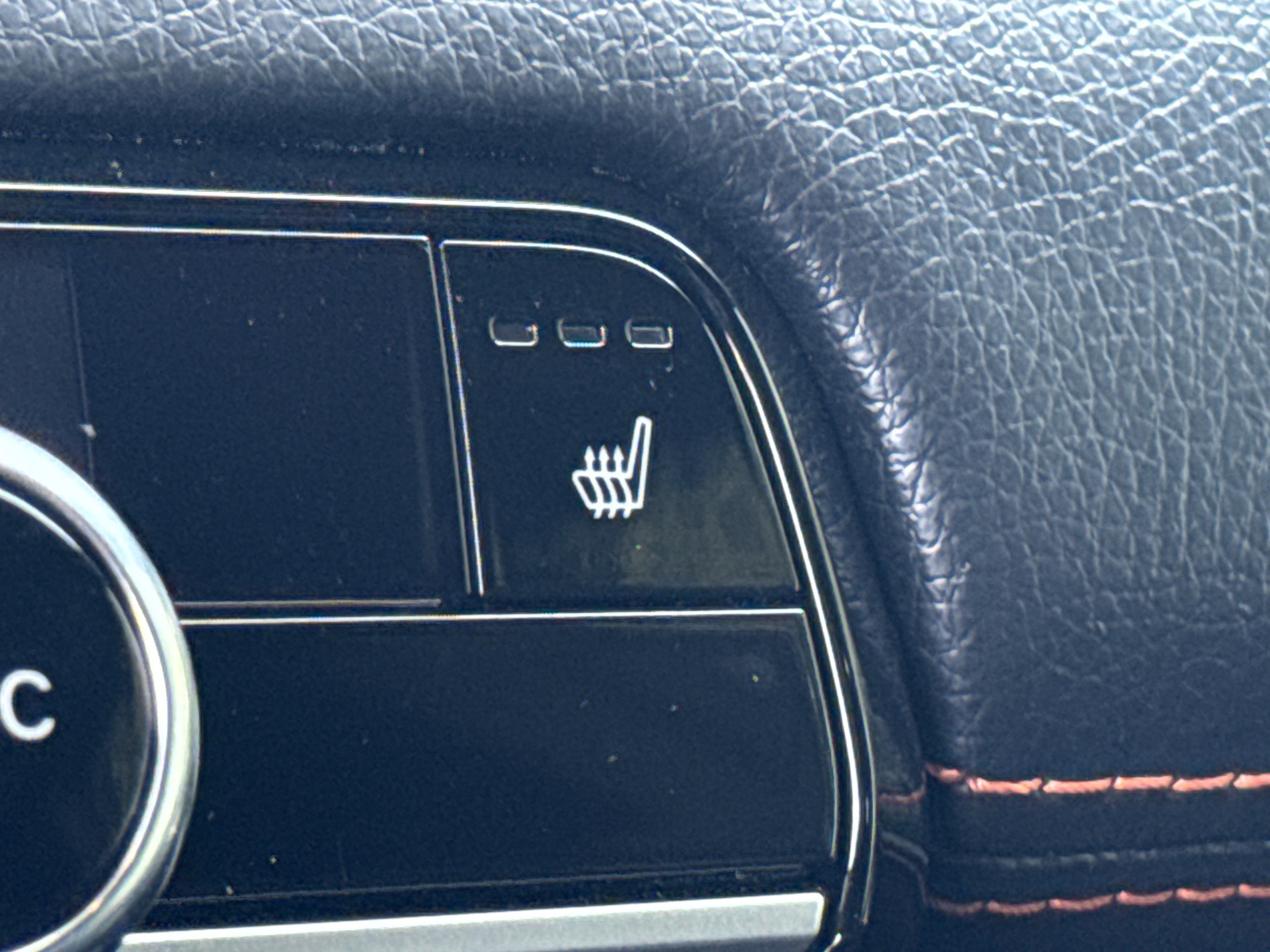 Certified 2025 Honda Pilot Sport image 31