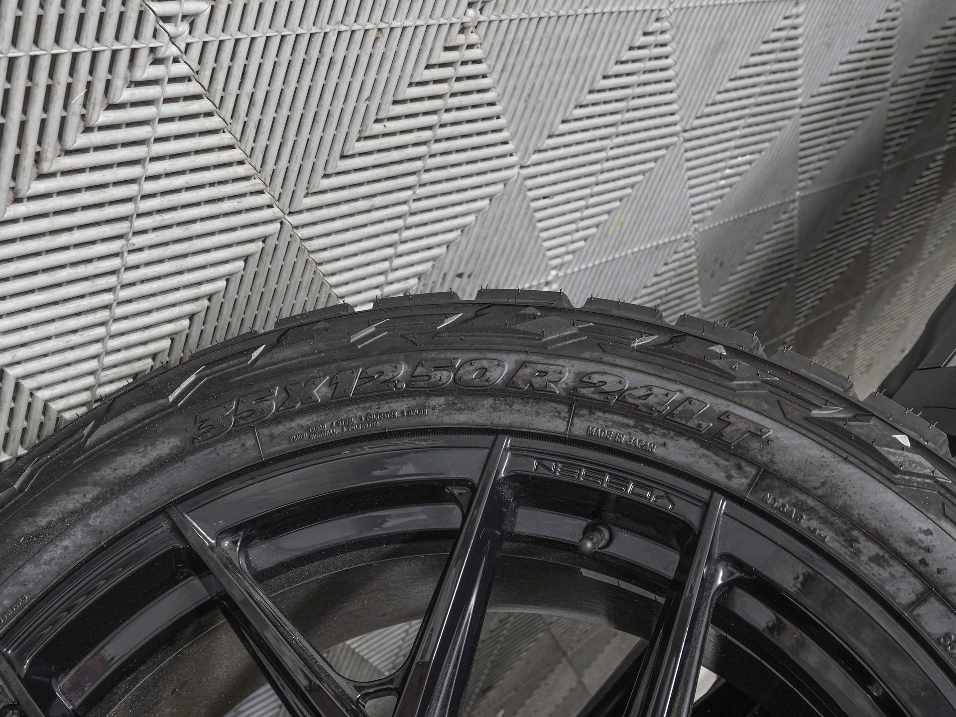 Used 2025 GMC Yukon Denali Ultimate image 42