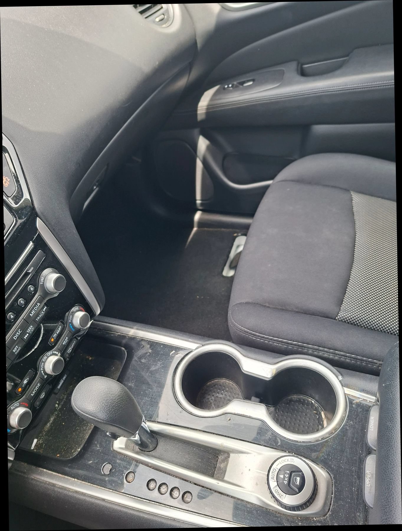 Used 2019 Nissan Pathfinder S AWD/4WD image 14