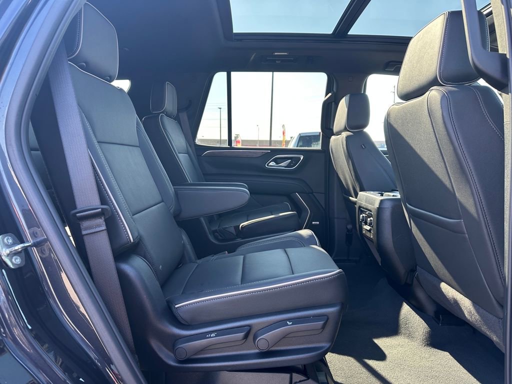 Used 2024 Chevrolet Tahoe Premier w/ Premium Package image 21