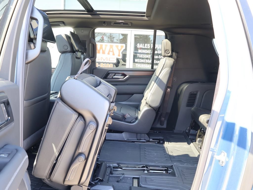 New 2026 GMC Yukon XL Denali w/ Advanced Technology Package image 30