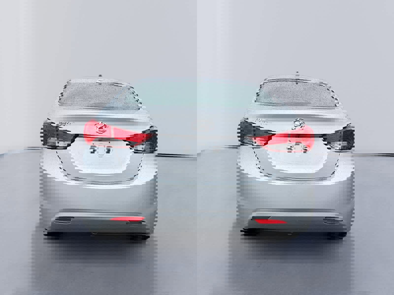 Used 2011 Hyundai Elantra GLS w/ Navigation Pkg 4 image 4