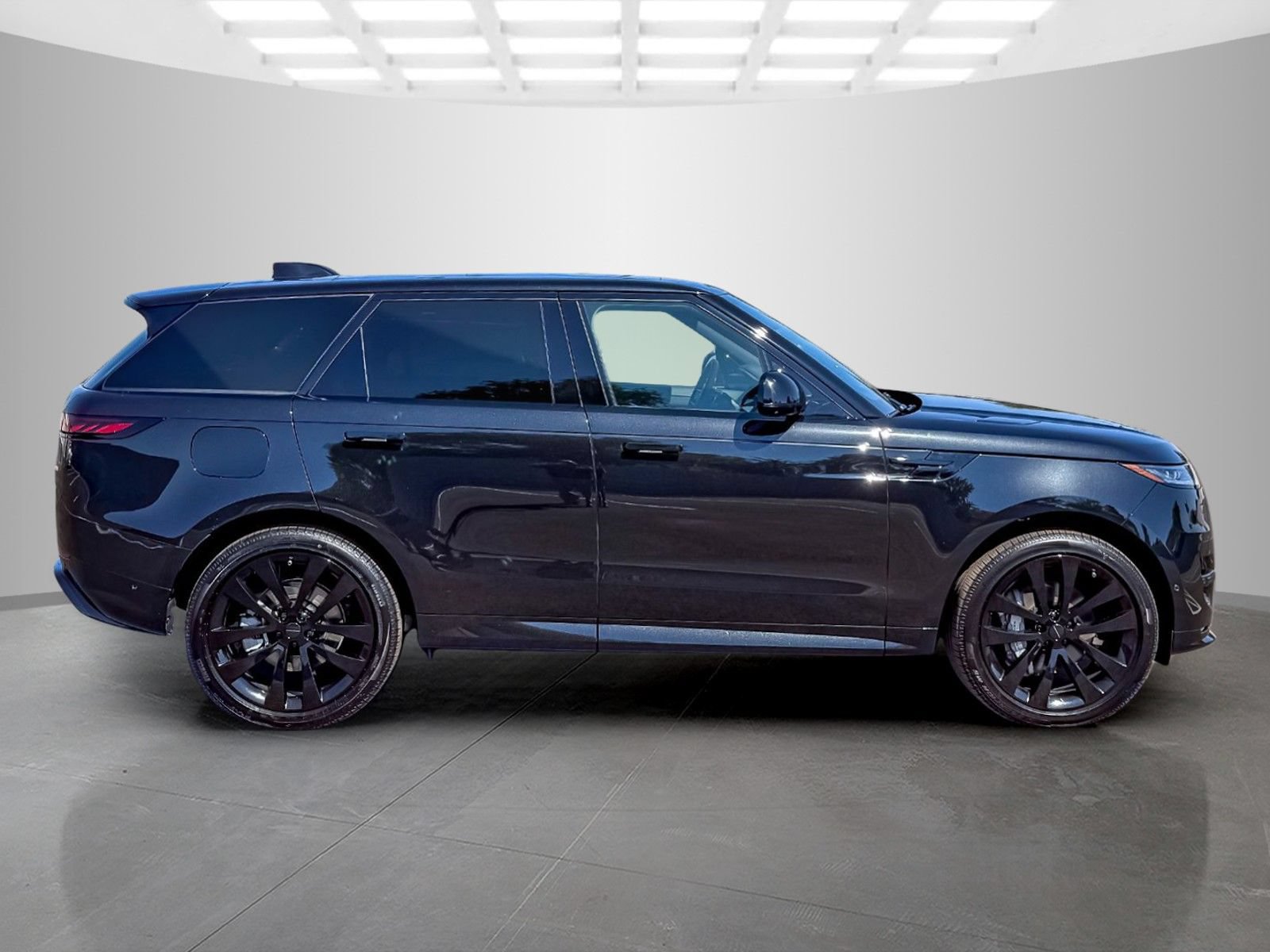 New 2026 Land Rover Range Rover Sport Dynamic SE AWD/4WD image 6