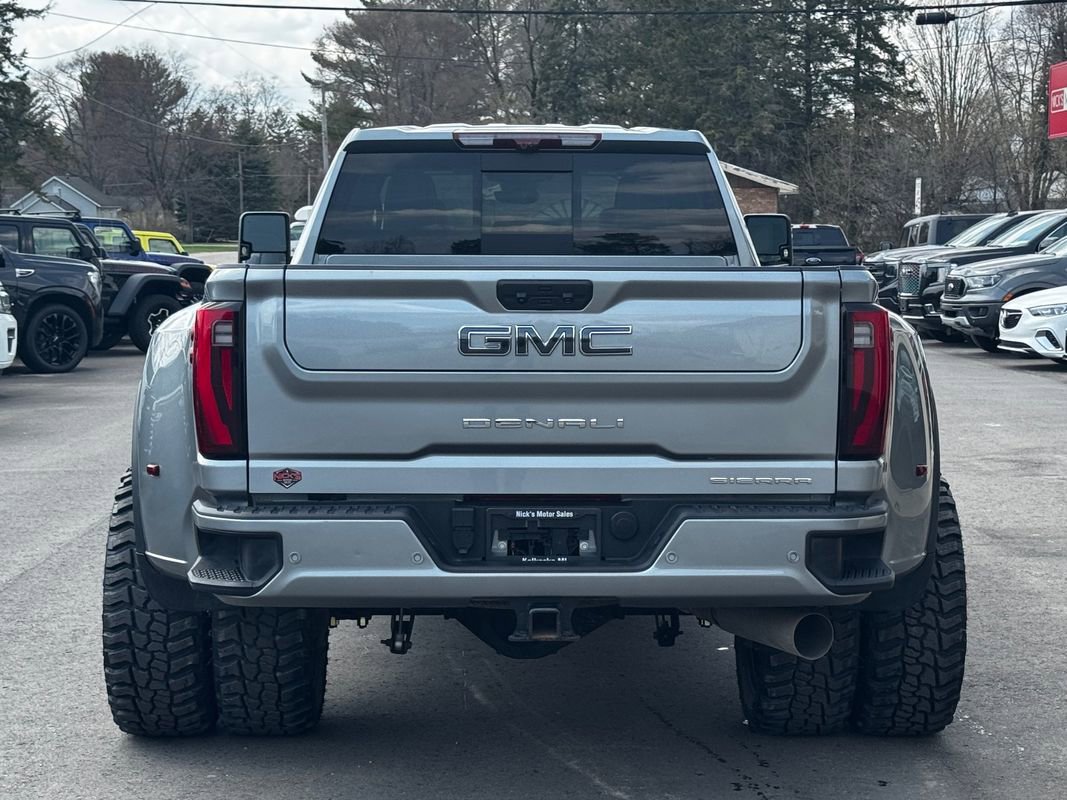 Used 2024 GMC Sierra 3500 Denali Ultimate AWD/4WD image 5