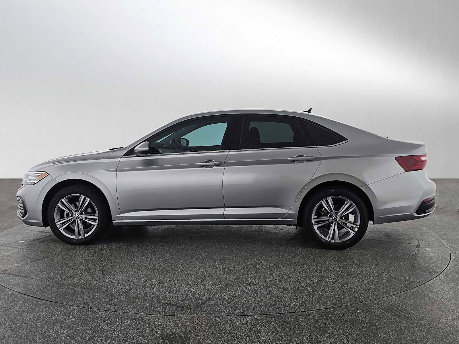 Used 2022 Volkswagen Jetta SE image 6