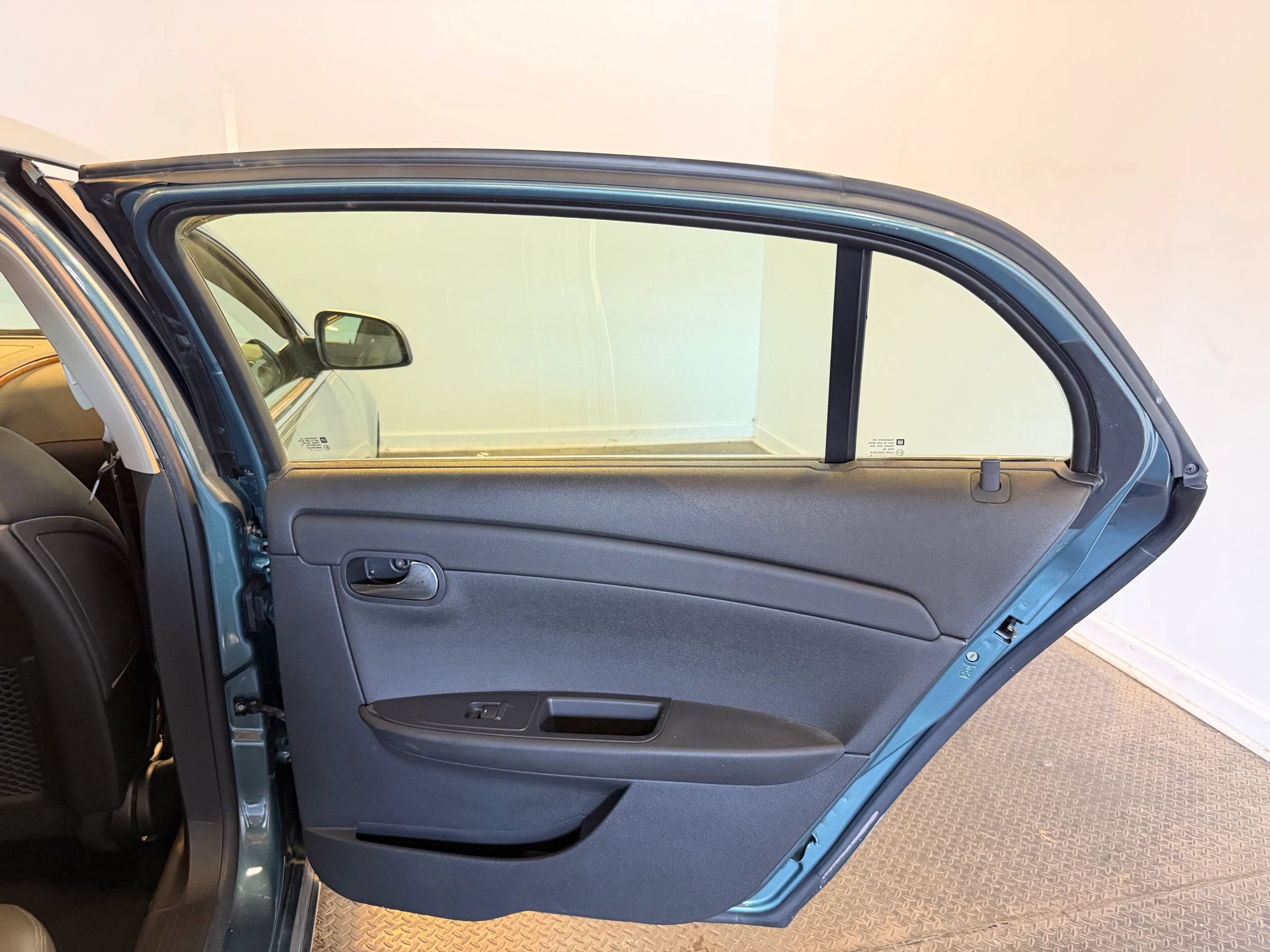 Used 2009 Chevrolet Malibu LT w/ Rear Power Package FWD image 33