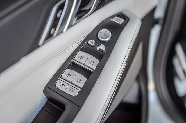 Used 2023 BMW X7 xDrive40i w/ M Sport Package image 61