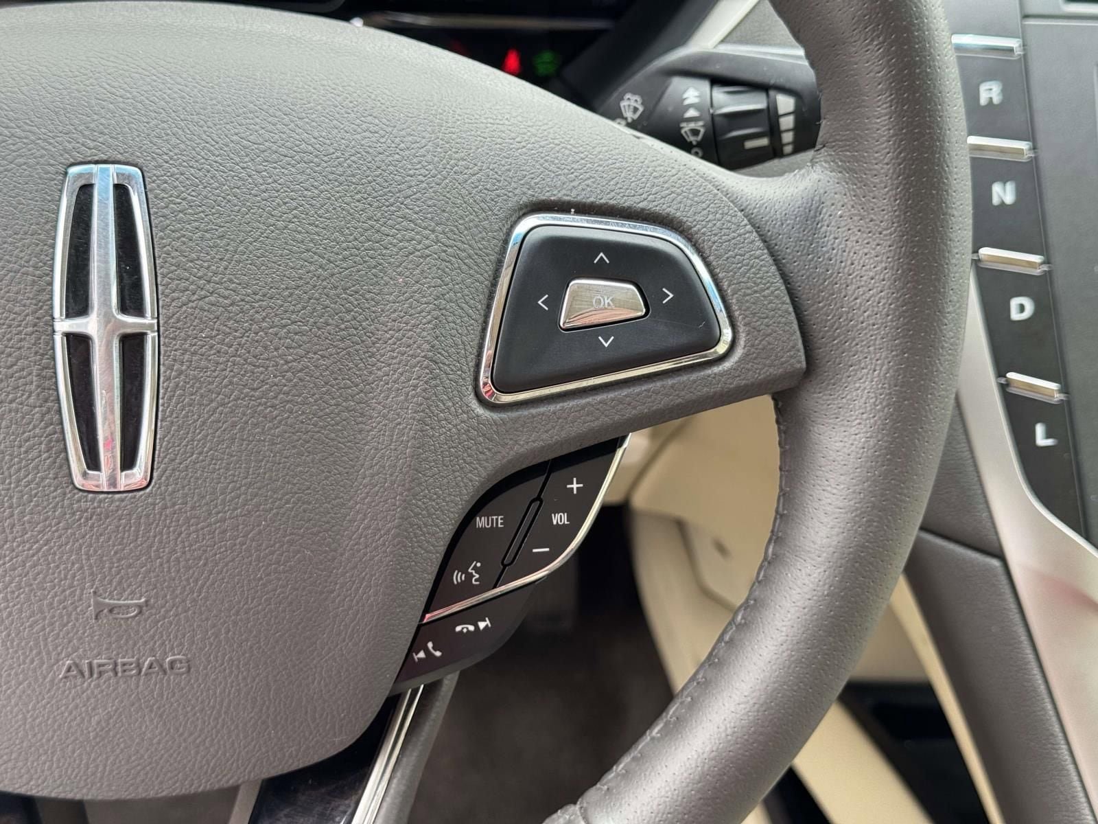 Used 2013 Lincoln MKZ Hybrid FWD image 26