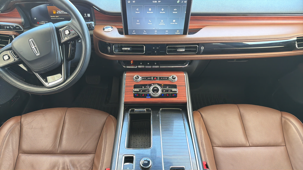 Used 2024 Lincoln Aviator Reserve w/ Equipment Group 201A AWD/4WD image 8