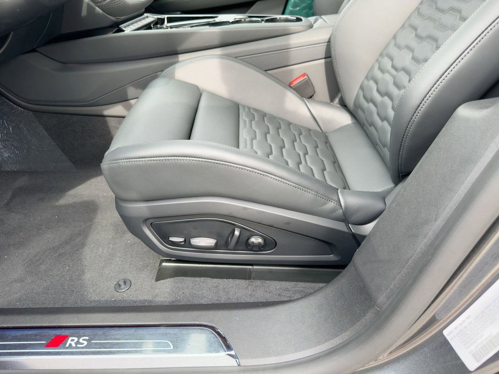 New 2026 Audi RS e-tron GT performance image 14