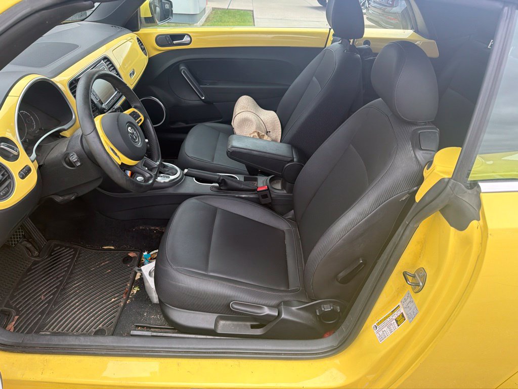Used 2013 Volkswagen Beetle 2.5 FWD image 4