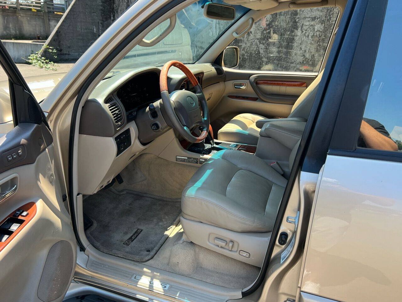 Used 2000 Lexus LX 470 4WD image 18