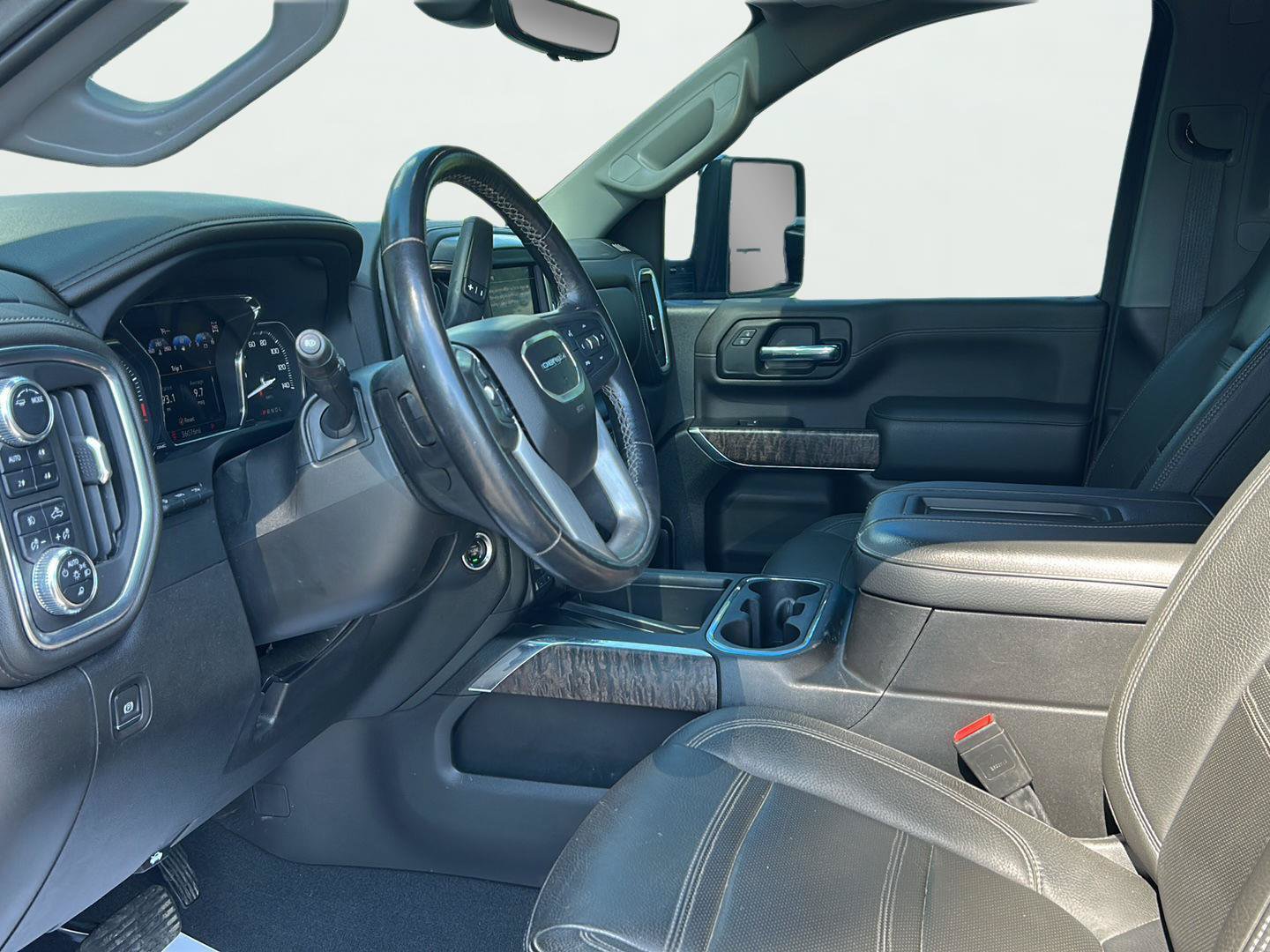 Certified 2022 GMC Sierra 3500 Denali w/ Technology Package AWD/4WD image 13