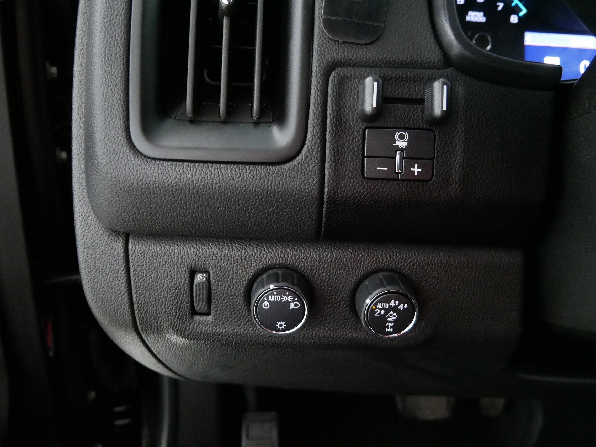 Used 2019 Chevrolet Colorado ZR2 w/ ZR2 Midnight Special Edition image 26