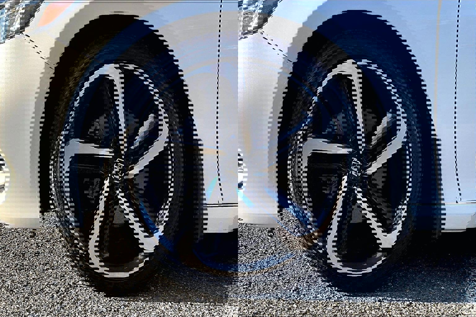 Used 2018 Honda Accord Sport image 9