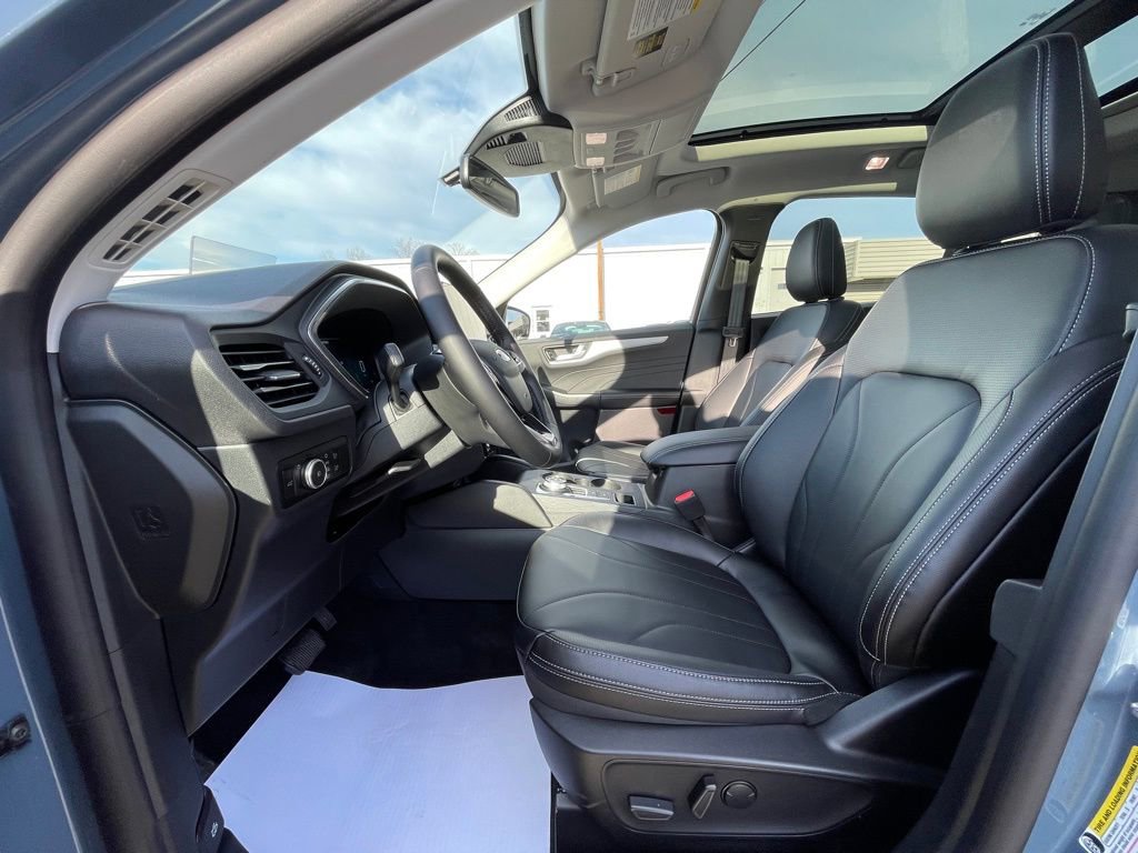 New 2026 Ford Escape Platinum w/ Premium Technology Package image 17