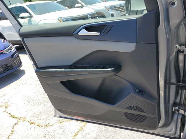 Certified 2022 Volkswagen Taos SE image 29