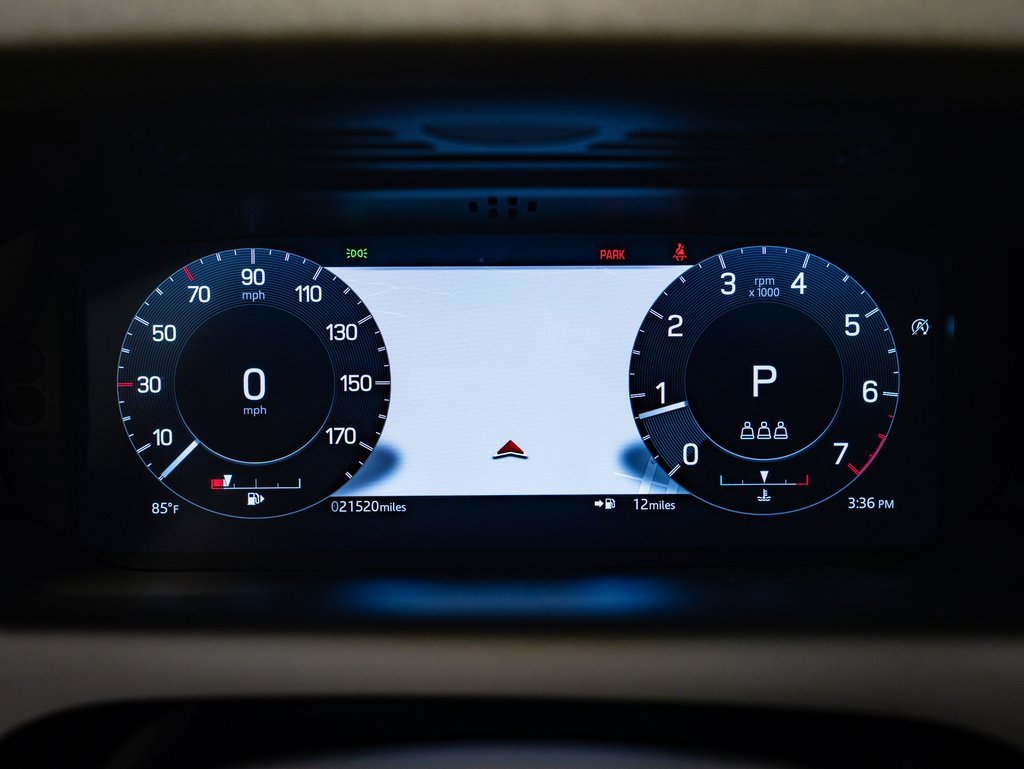 Used 2022 Land Rover Discovery Sport SE image 26