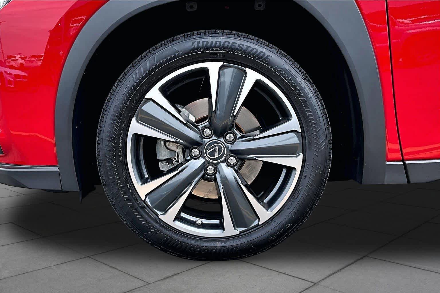 Used 2020 Lexus UX 250h AWD/4WD image 11