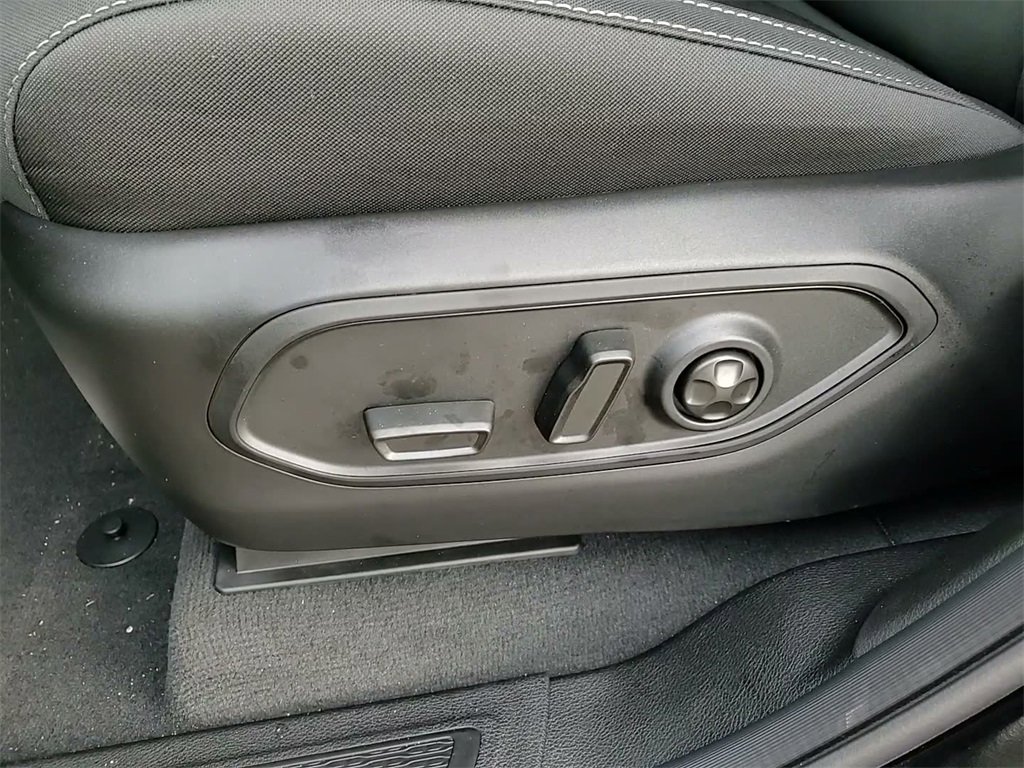 New 2025 Jeep Grand Cherokee Laredo X w/ Luxury Tech Group I image 29