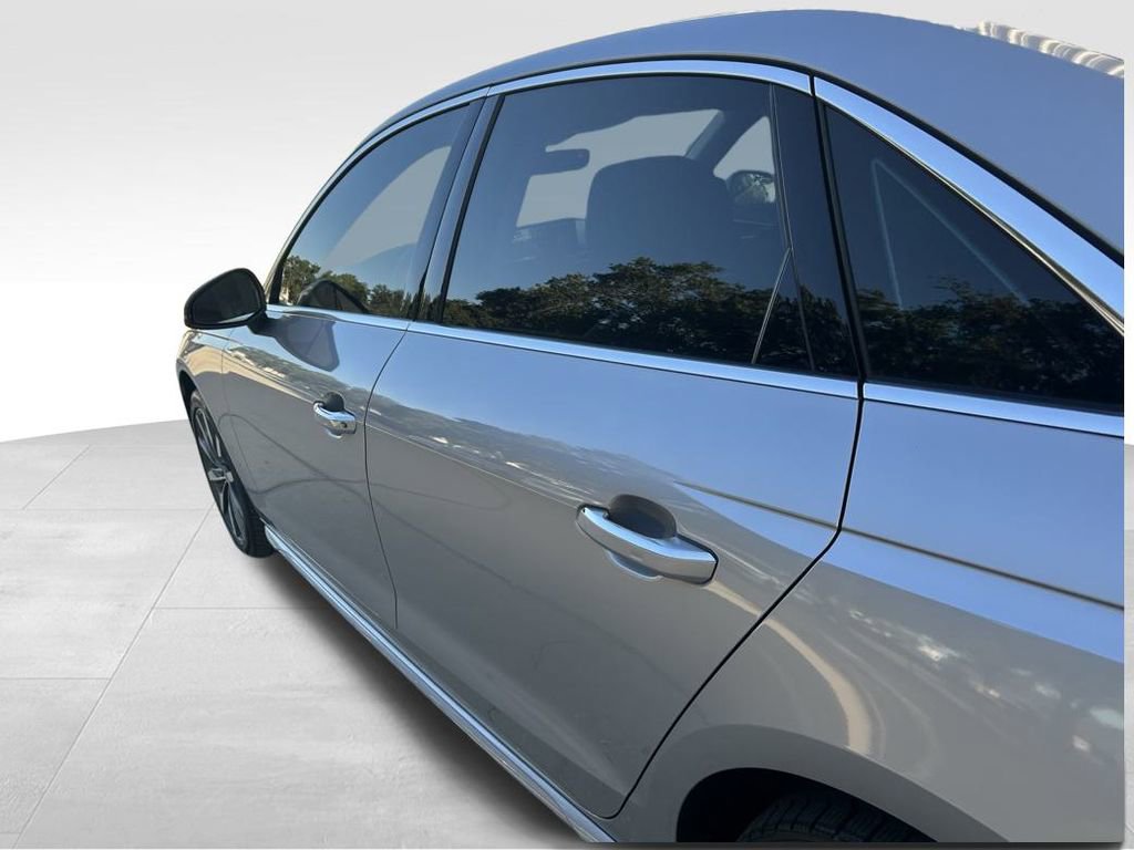Used 2023 Audi A4 2.0T Premium w/ Convenience Package image 28