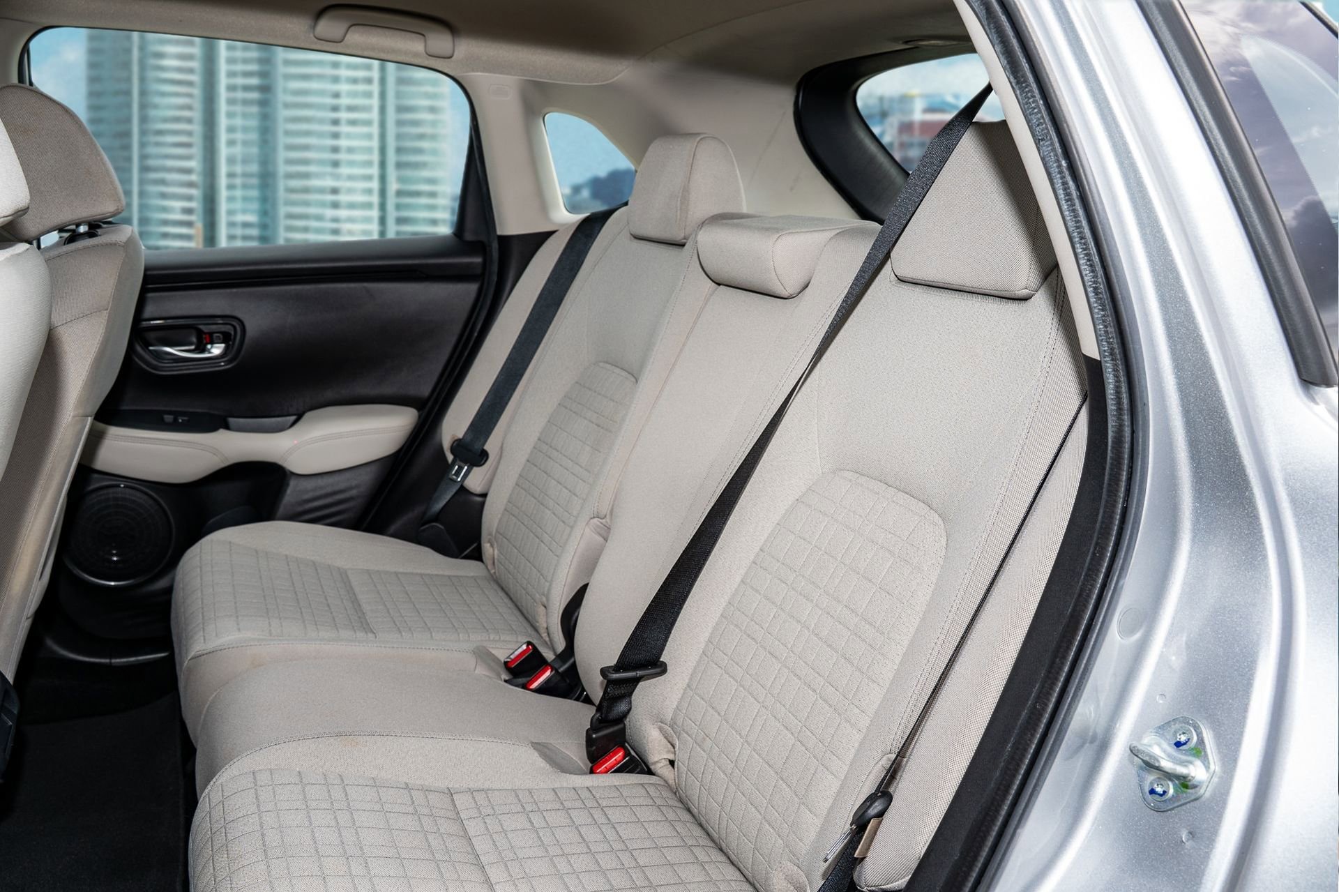 Used 2023 Honda HR-V LX image 16