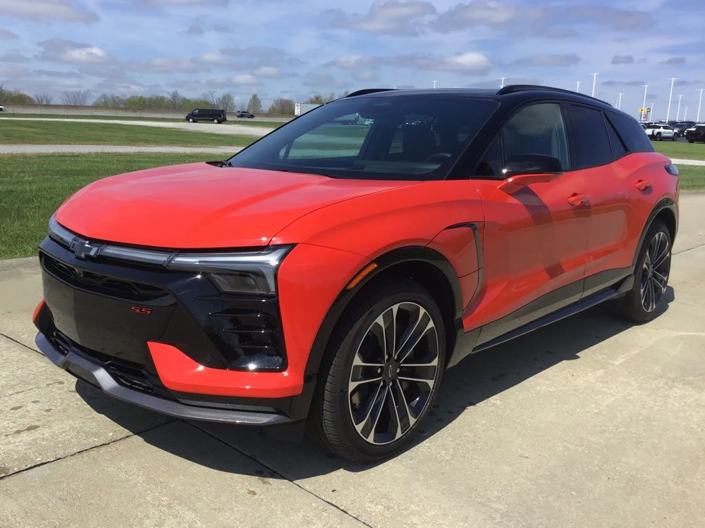 Used 2025 Chevrolet Blazer EV SS image 3