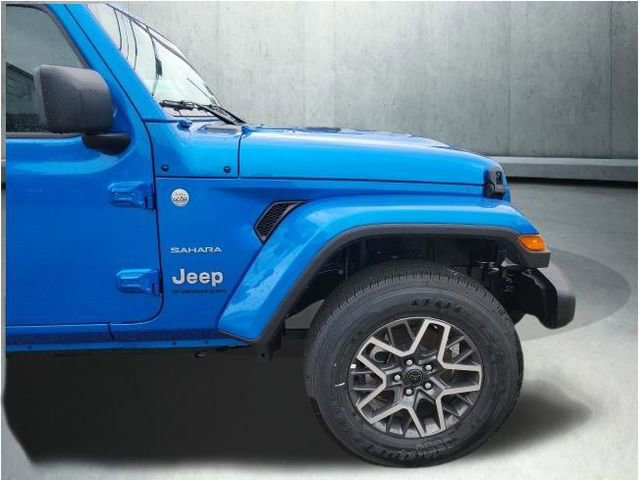 Used 2024 Jeep Wrangler Unlimited Sahara AWD/4WD image 8