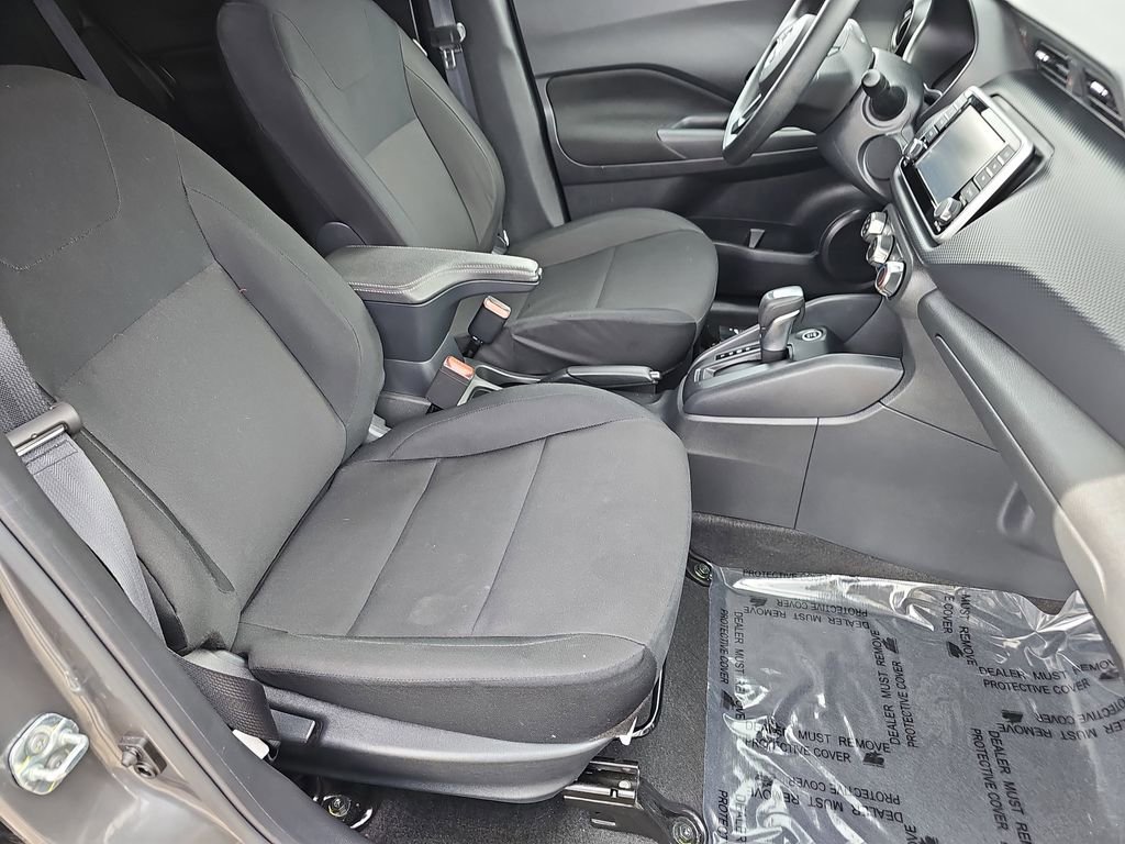 Used 2025 Nissan Kicks Play S image 11