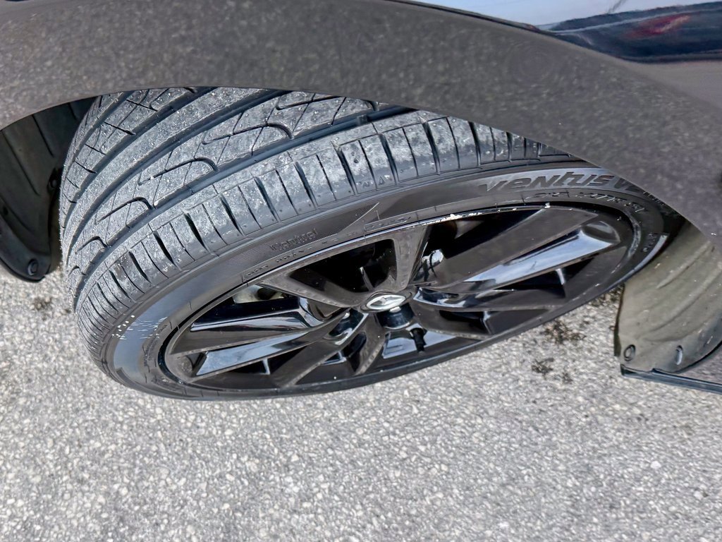 Used 2020 MAZDA MAZDA3 Premium image 36