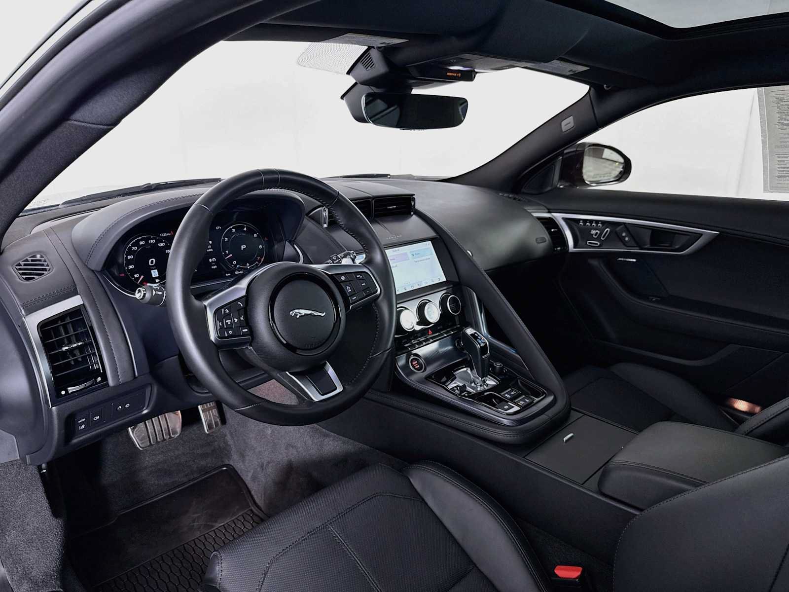 Used 2024 Jaguar F-TYPE R-Dynamic RWD image 9