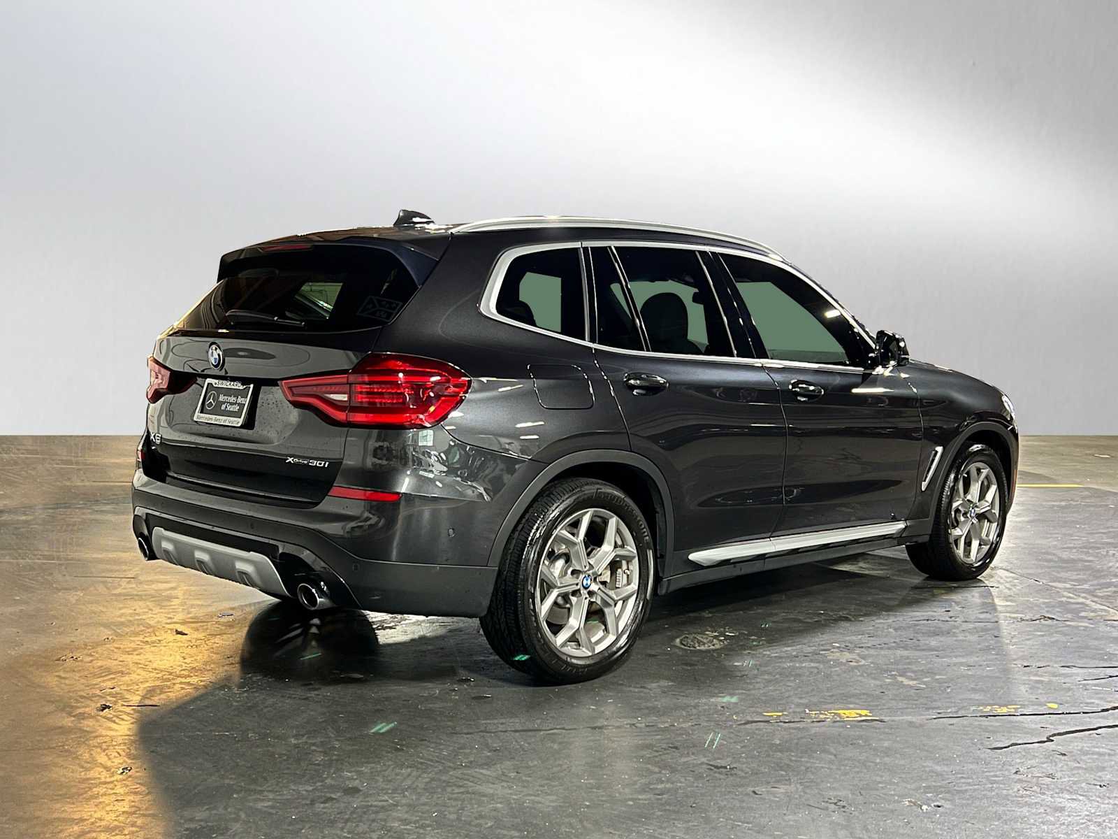 Used 2021 BMW X3 xDrive30i w/ Convenience Package AWD/4WD image 3
