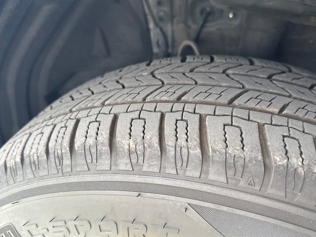 Used 2025 Toyota RAV4 XLE FWD image 25