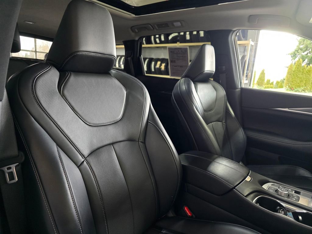 Certified 2023 INFINITI QX60 Luxe w/ Cargo Package image 30